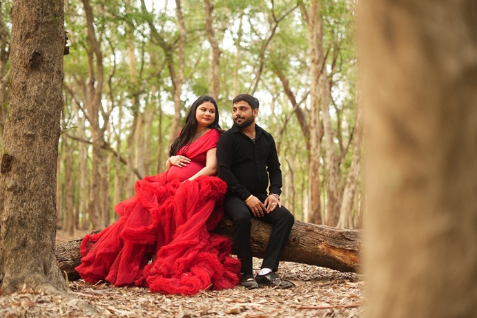 Nature Meets Motherhood: Outdoor Maternity Photography Spots in Lucknow