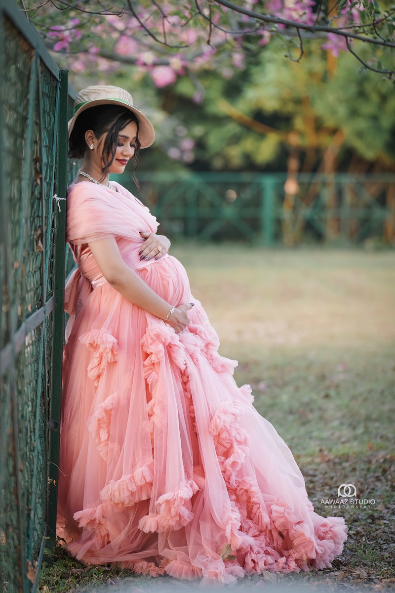 Maternity Gowns at Lucknow