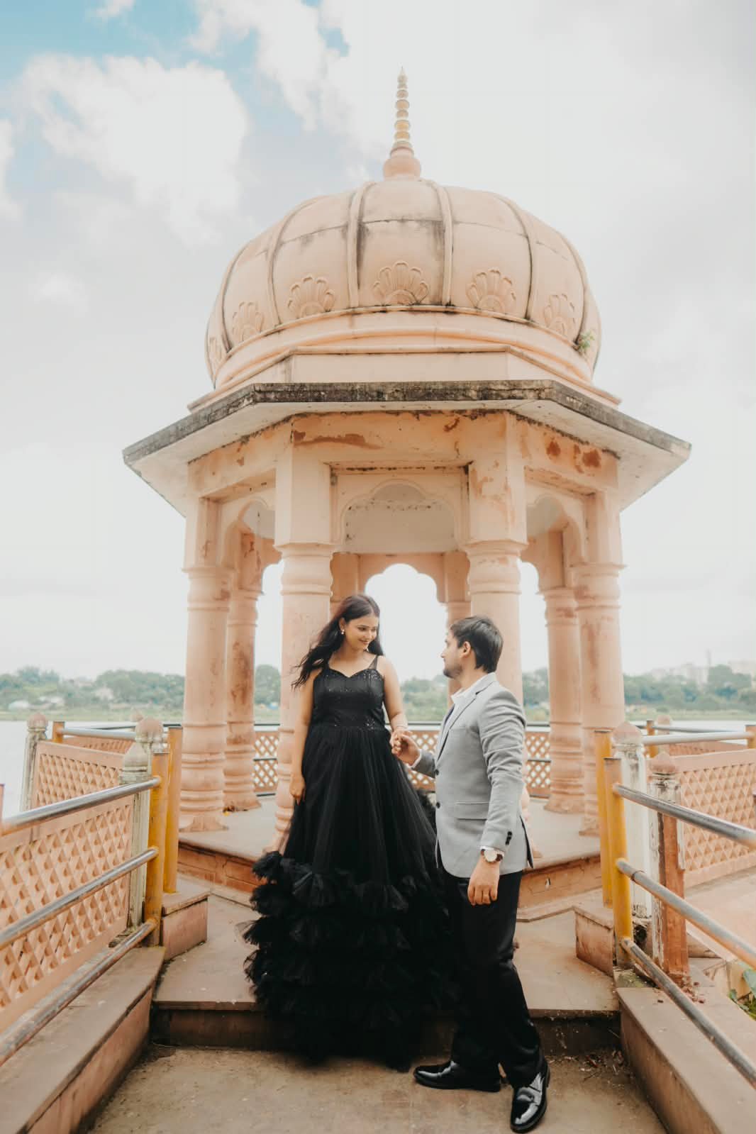 Pre-wedding gown on rent in kanpur