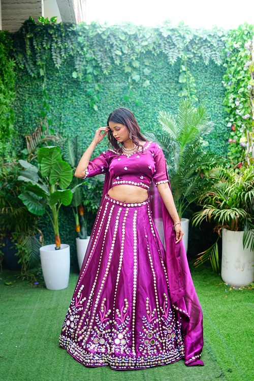 Step into Glamour – Premium Lehenga Rentals