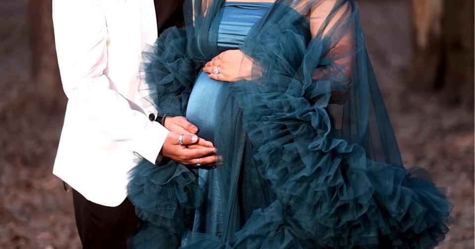 Maternity Photoshoot Under Budget  in Lucknow