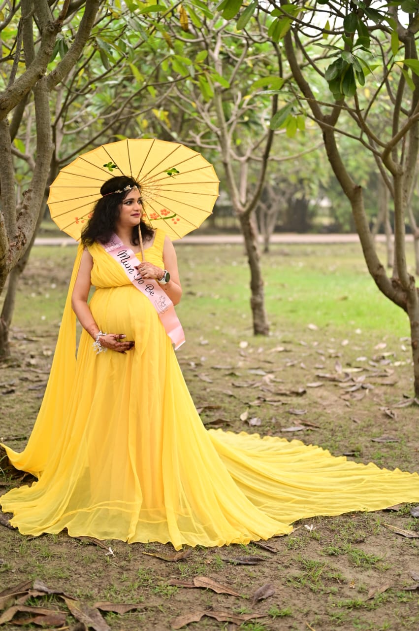 Best Maternity photoshoot in lucknow