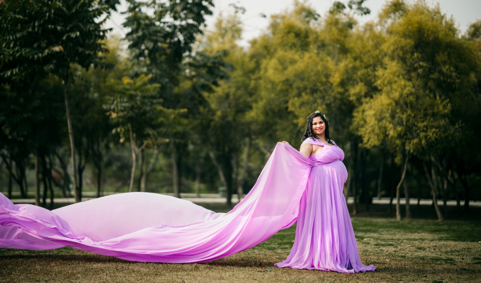Pregnancy Gowns at Best Price on Rent