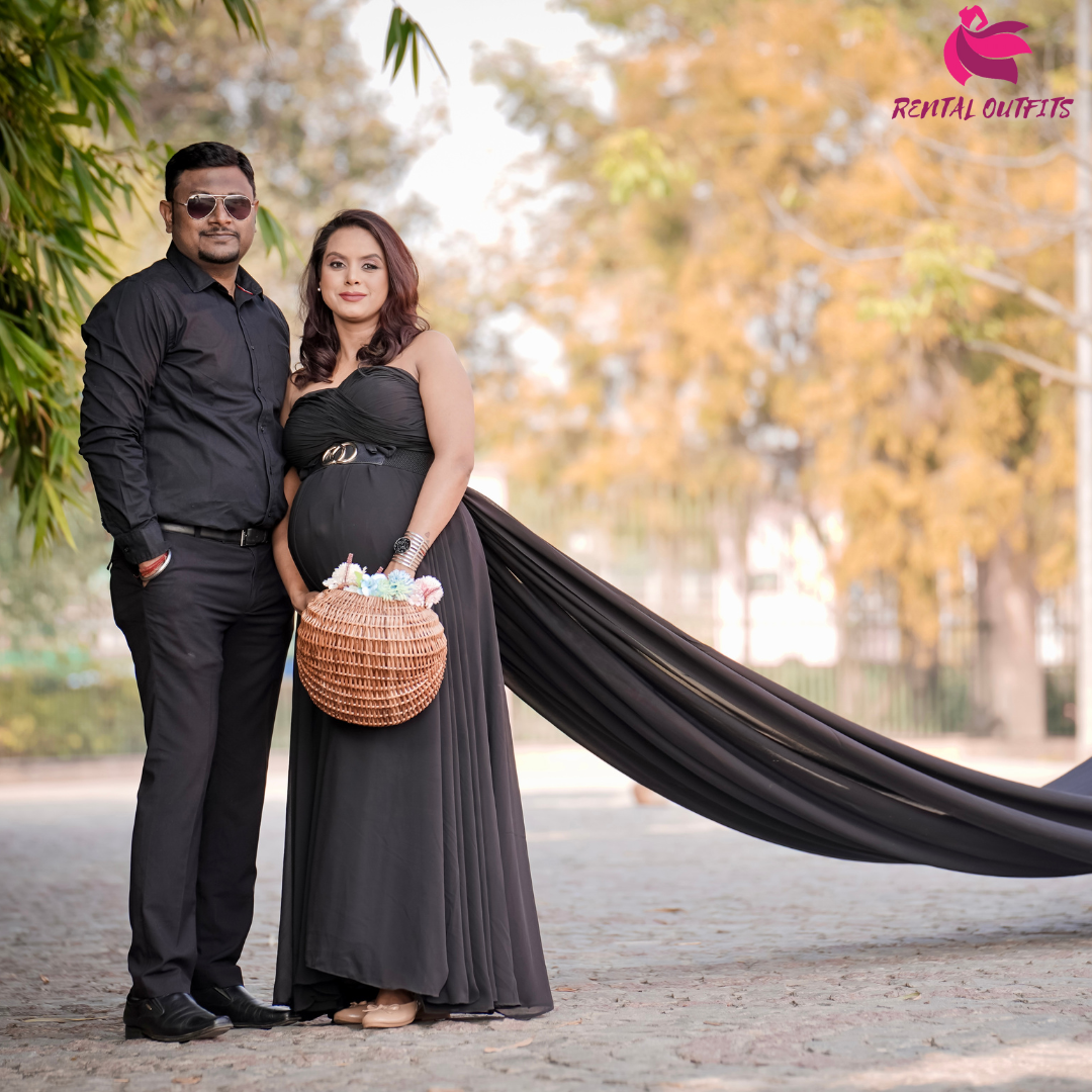 Stylish and Creative Photoshoot For Pregnancy Shoot