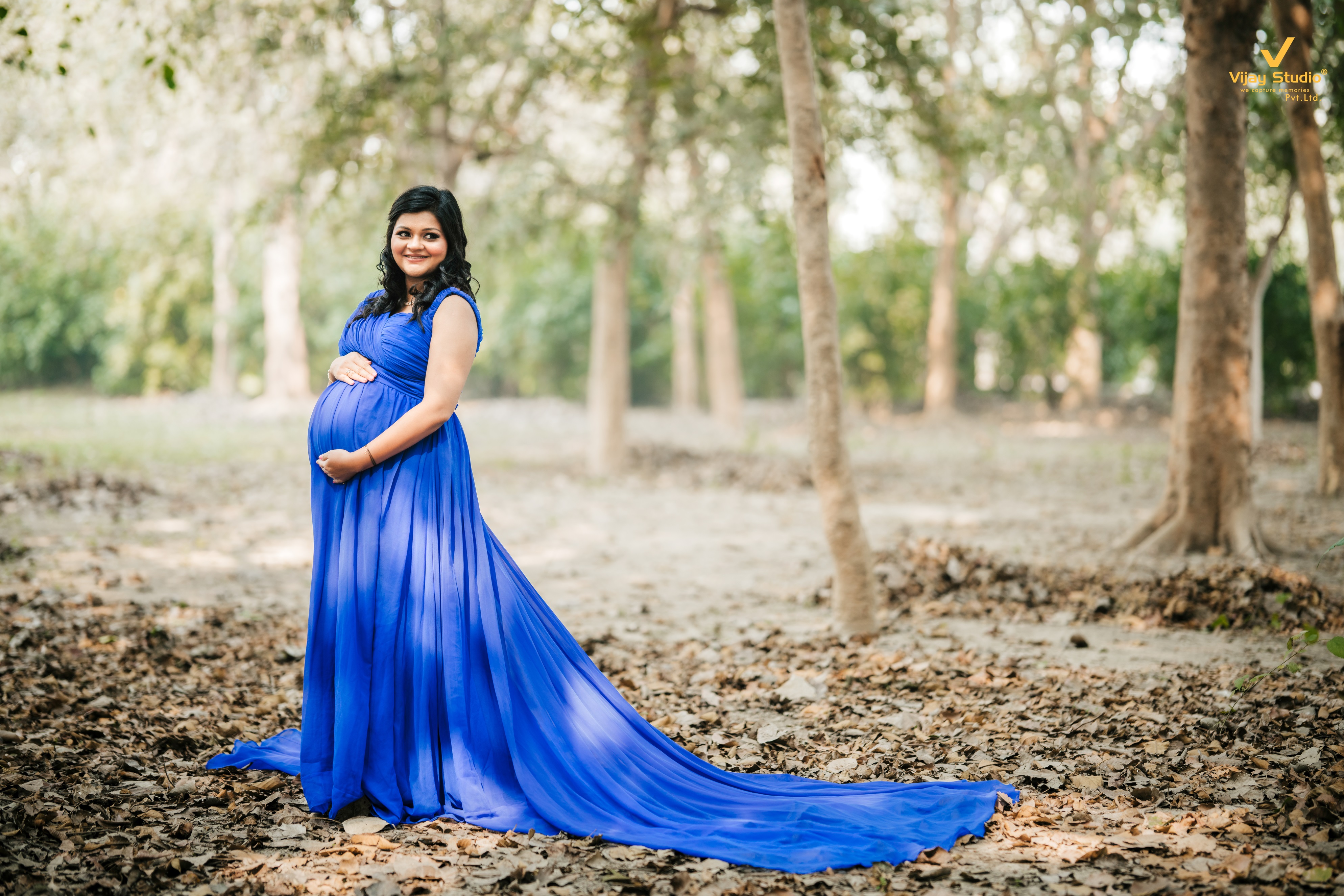 Best pregnancy Gowns photoshoot at Ayodhya