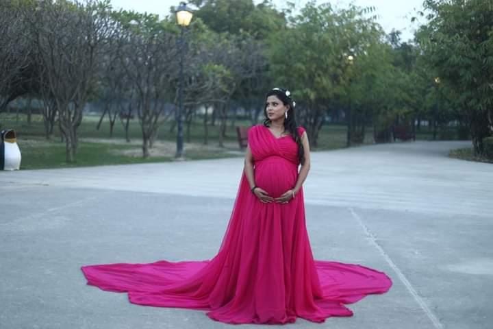 maternity photoshoot dresses on rent near me