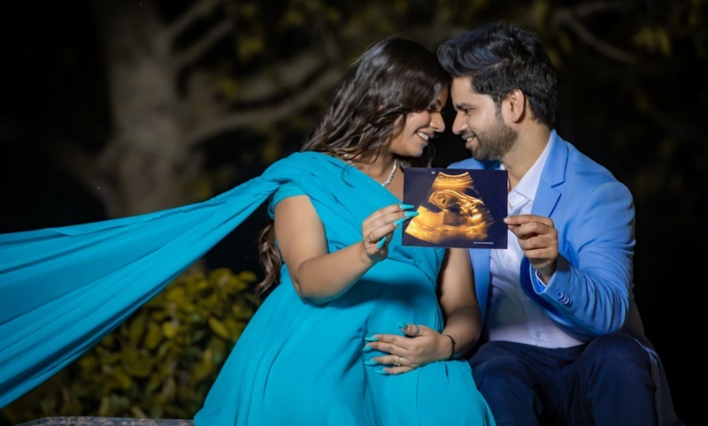 Budget Friendly Pregnancy Photoshoot at Agra