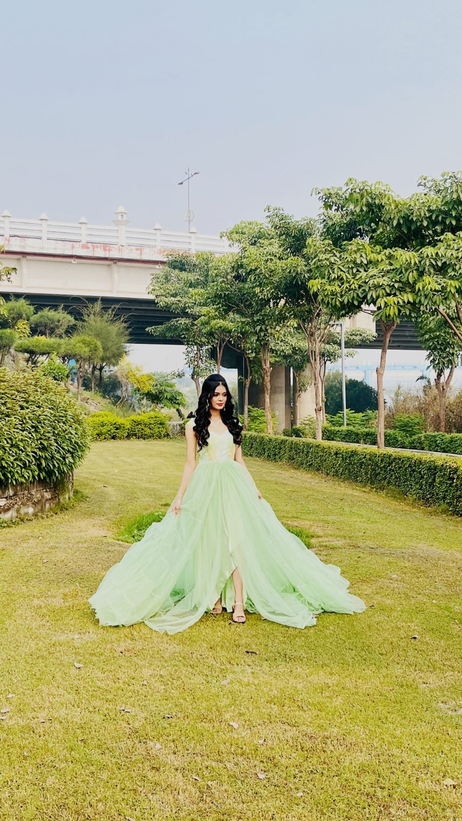 Rental Pre-wedding dress - luxurious gown