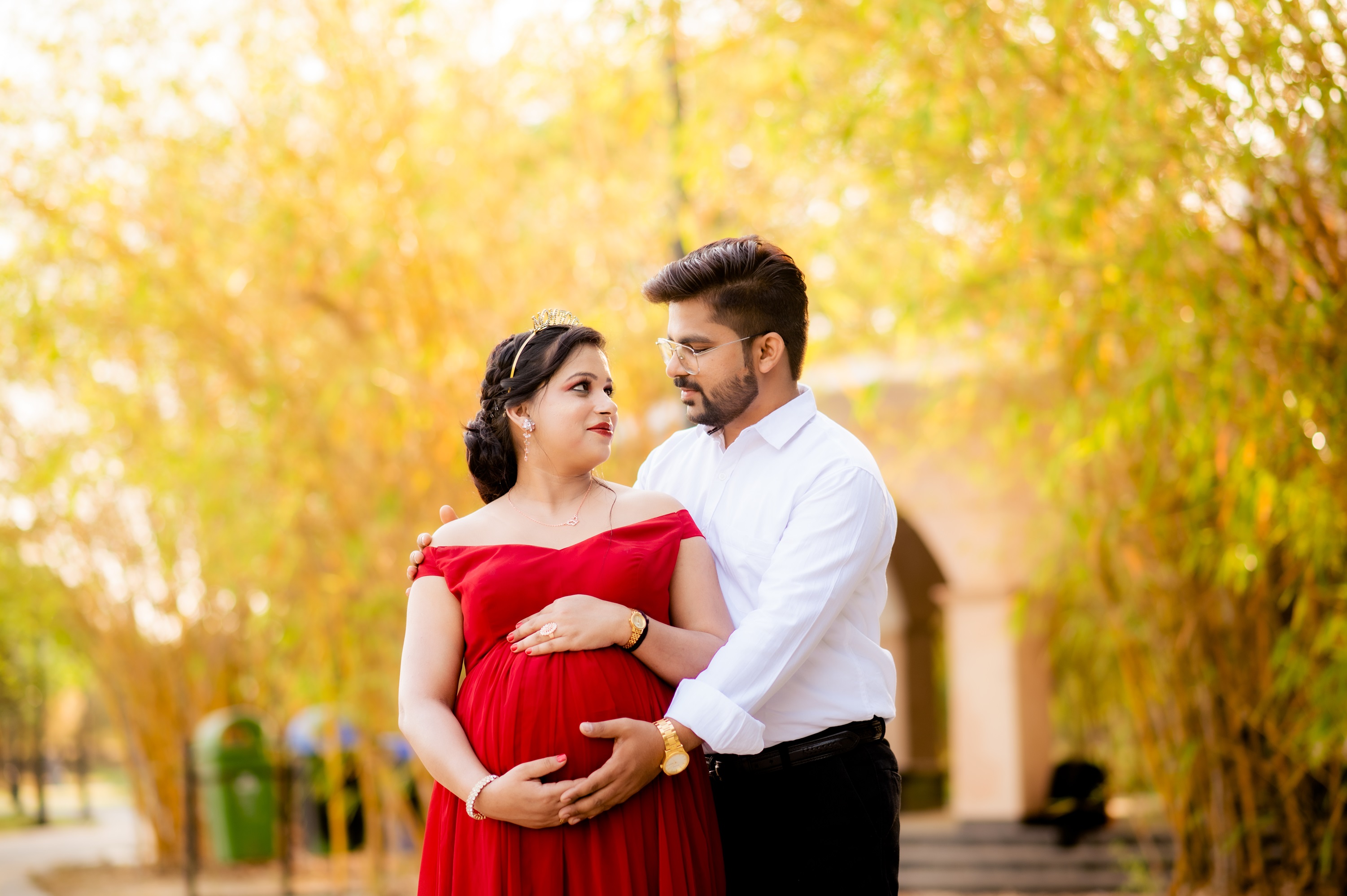 Maternity Shoot in Early Morning