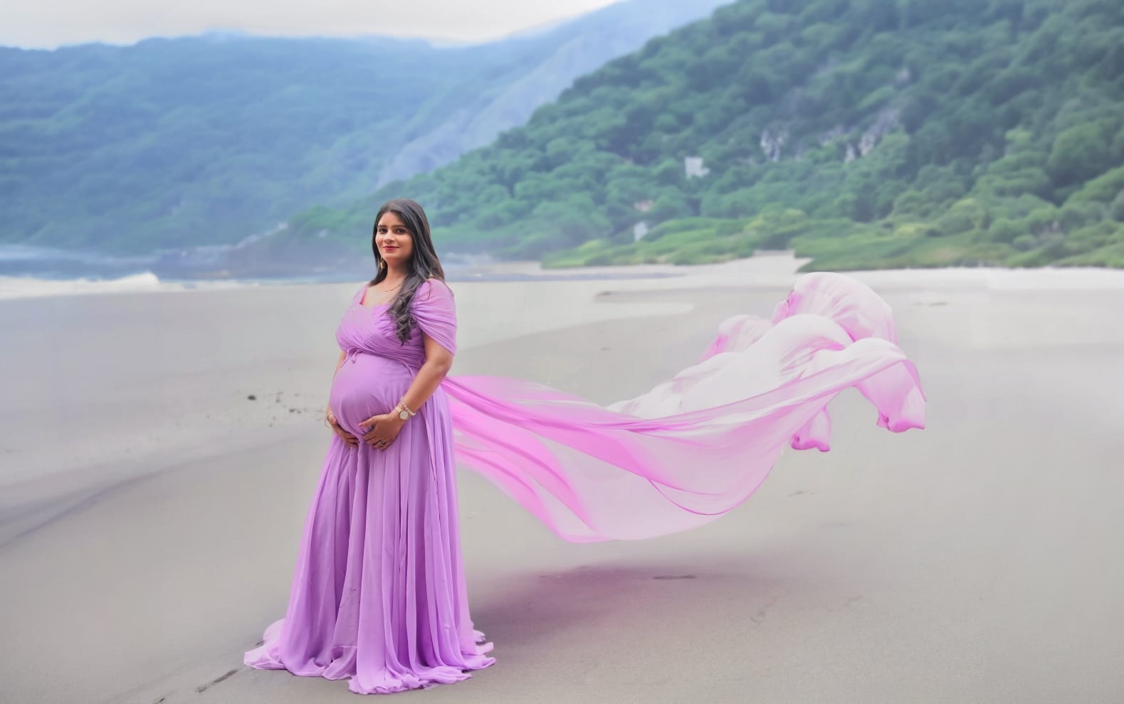 Maternity Photoshoot near Aliganj
