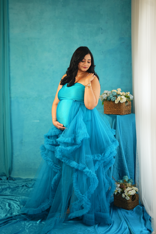 Designer Maternity Gowns on Rent
